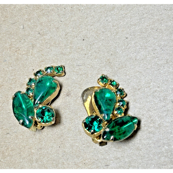 Vtg Emerald Green Rhinestone Prong Set Clip On Earrings Gold-tone - Picture 8 of 16